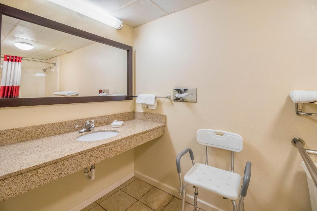 Red Roof Inn Clarksville Dış mekan fotoğraf